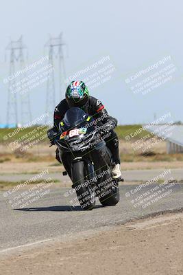 media/Apr-04-2022-TrackDaz (Mon) [[4aeec2b776]]/Group A/Session 4 (Wheelie Bump)/